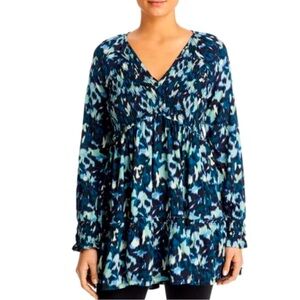 beachlunchlounge Talia Blue Smocked V-neck Tunic Blouse Size S EUC